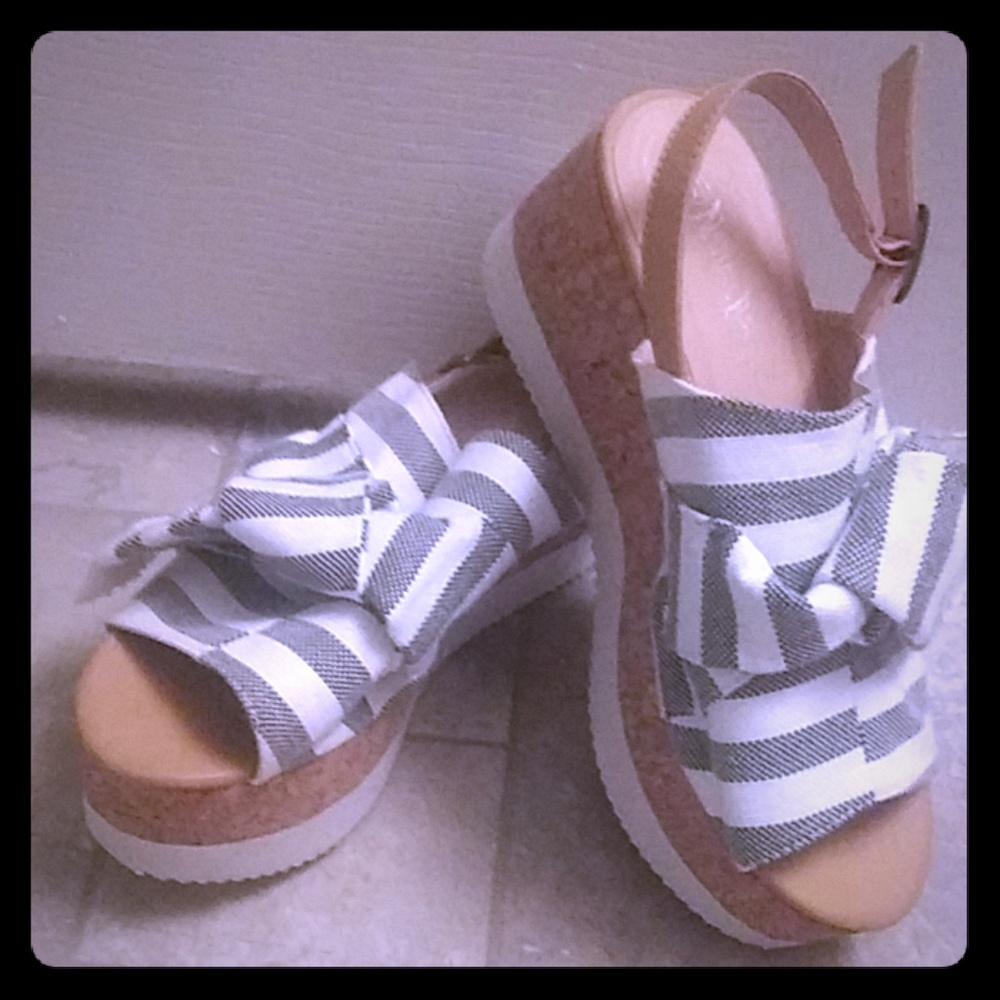 Nature Breeze Wedges